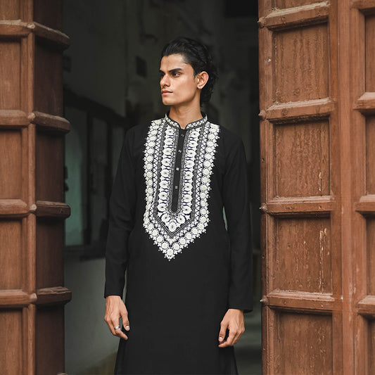 Noir Heritage Embroidered Kurta