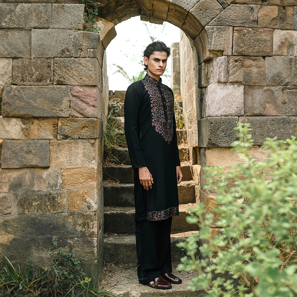 Noir Royal Tapestry Kurta Set