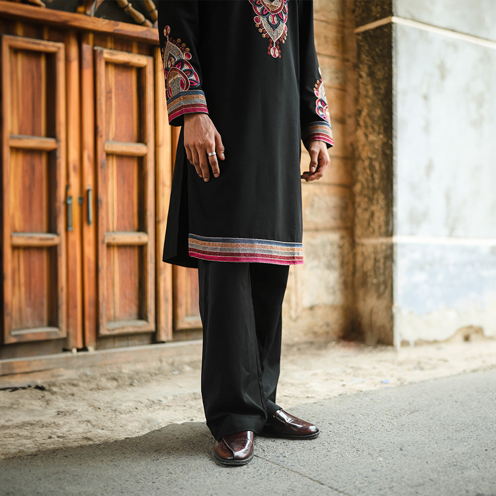 Noir Royal Embroidered Kurta
