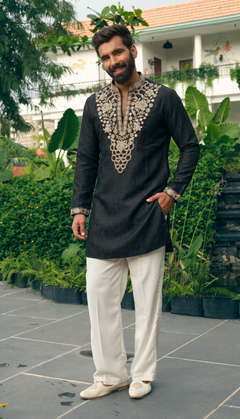 Black Floral Neckline Kurta