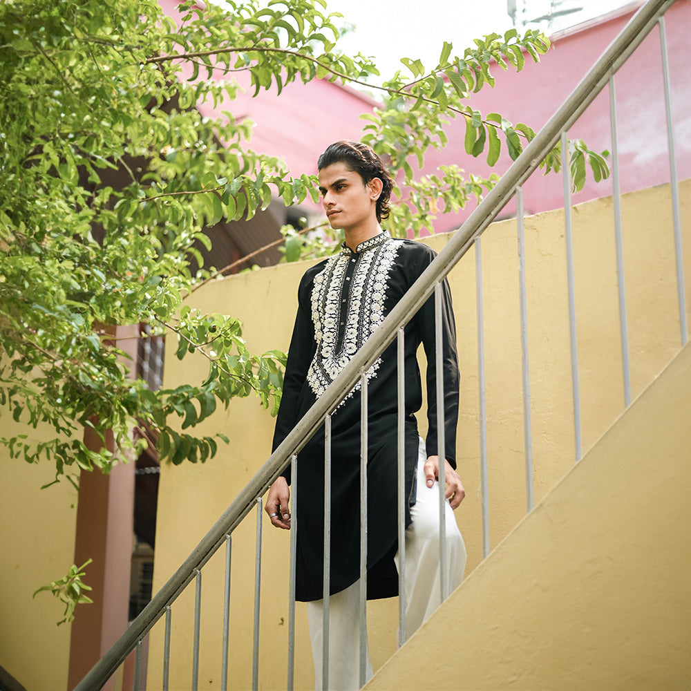 Noir Heritage Embroidered Kurta