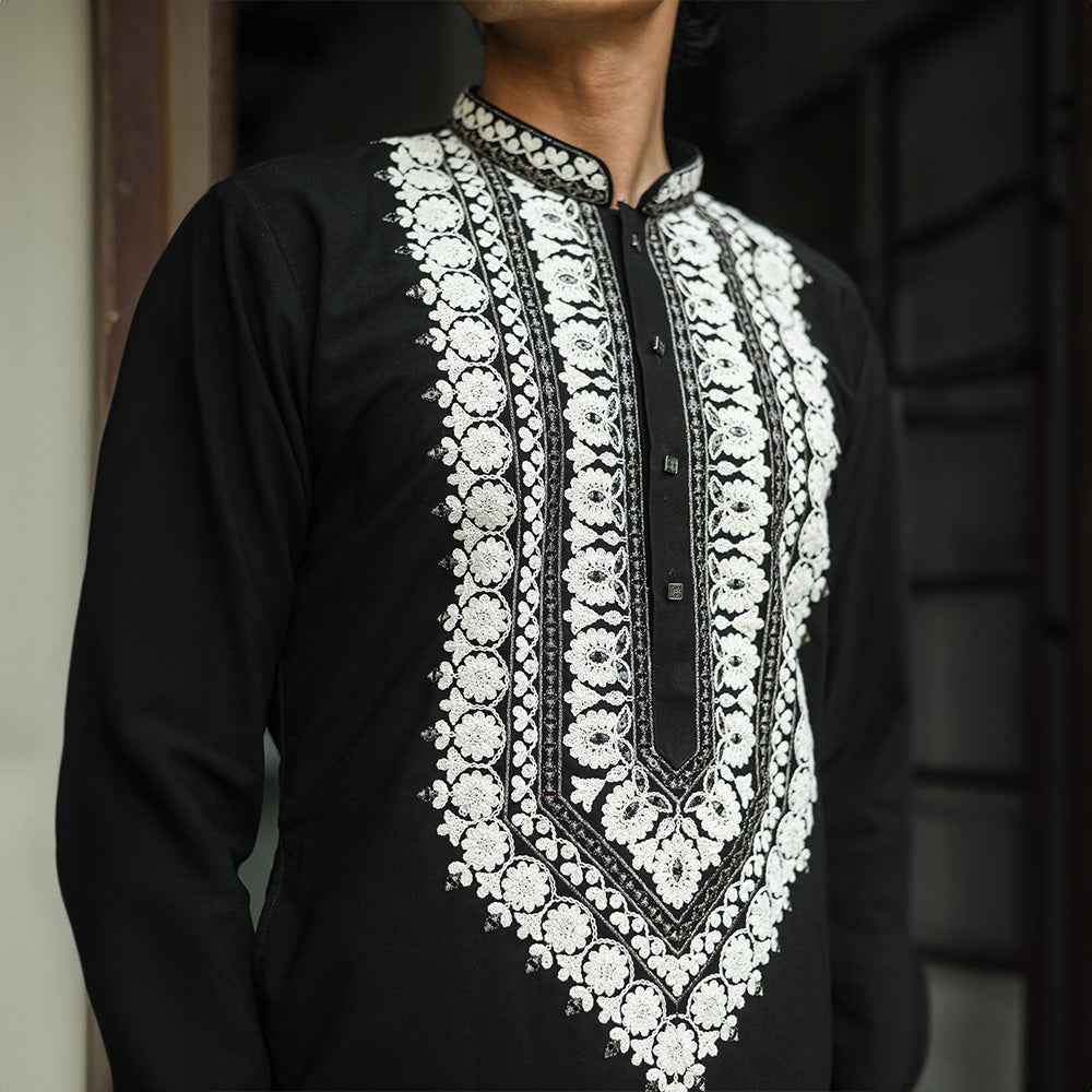 Noir Heritage Embroidered Kurta